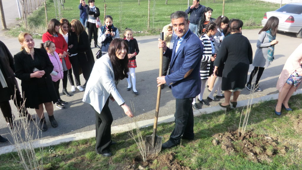 Director Mariam-Kazaryan-helps-Gegashen-mayor-plant-trees-1024x576